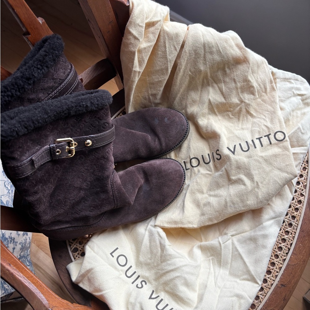 Louis Vuitton monogram brown suede Winter Boots - Picture 11 of 12